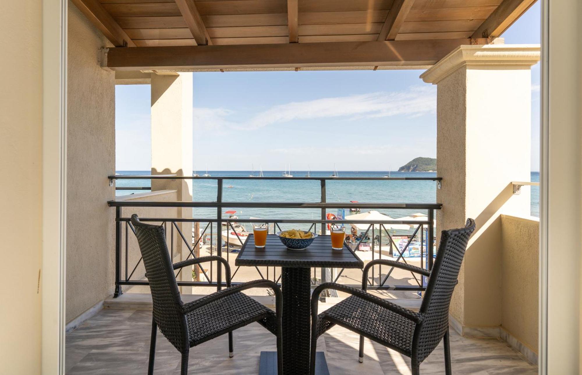 George Beachfront Apartments Lithakia  Habitación foto